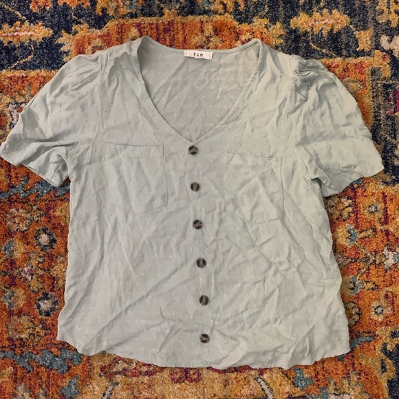 Tops - Light blue textured button-up shirt